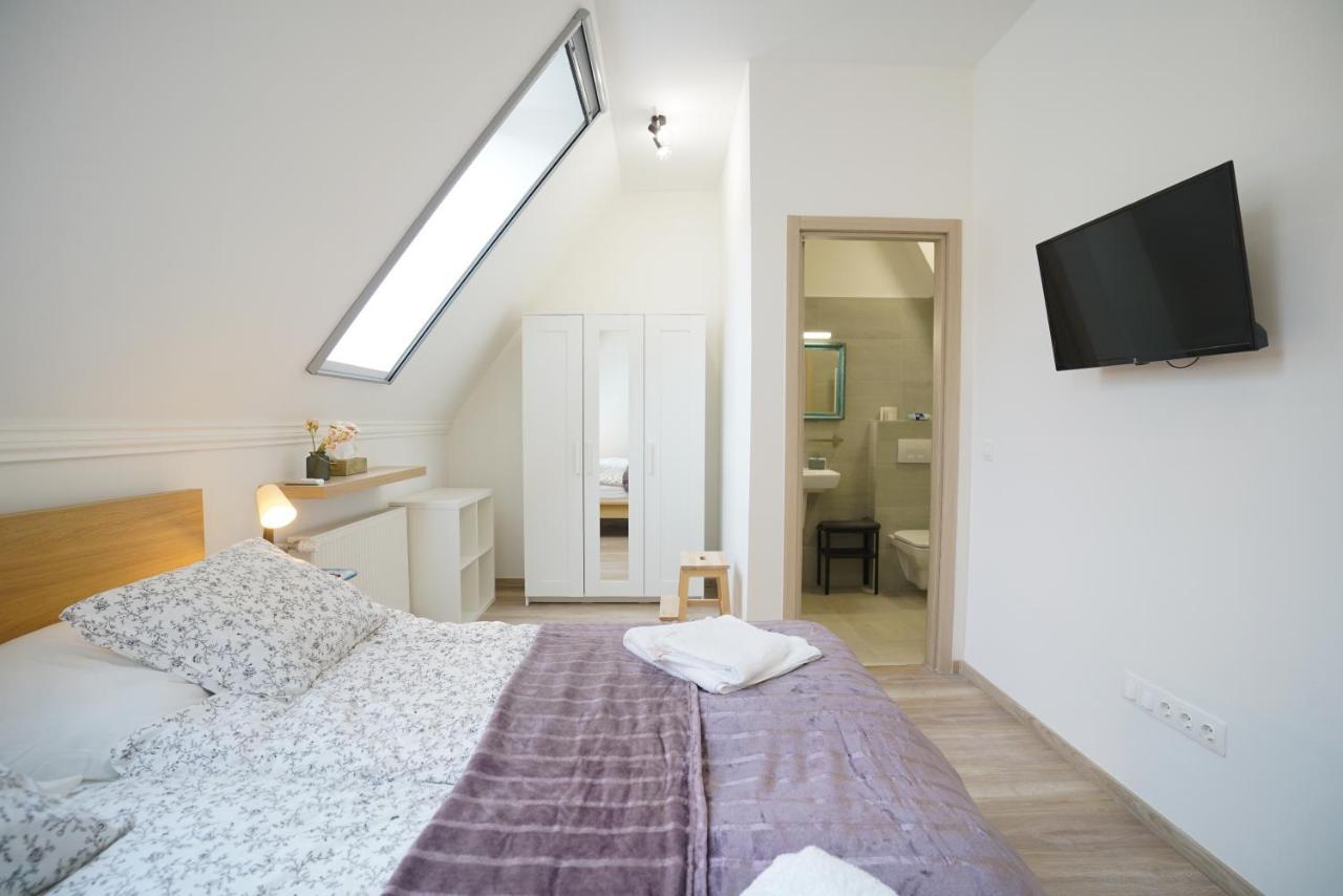Koffer Apartman Eger Buitenkant foto