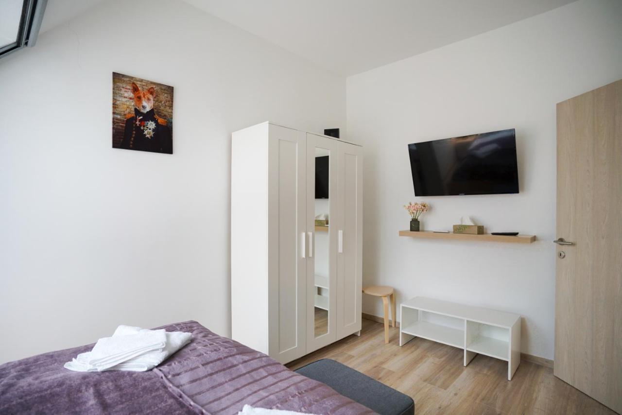 Koffer Apartman Eger Buitenkant foto