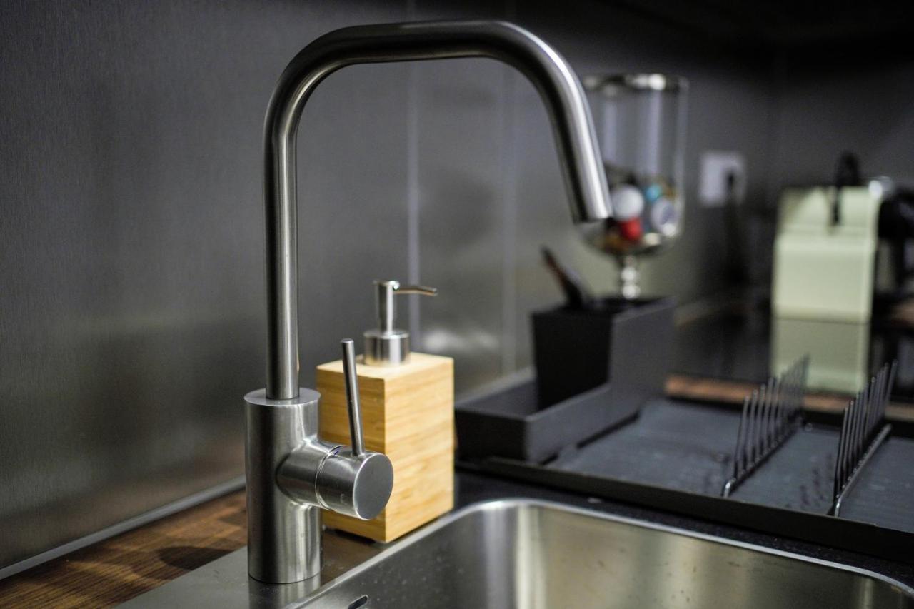 Koffer Apartman Eger Buitenkant foto
