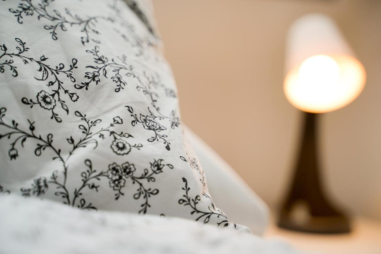 Koffer Apartman Eger Buitenkant foto