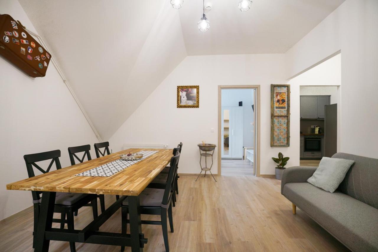 Koffer Apartman Eger Buitenkant foto